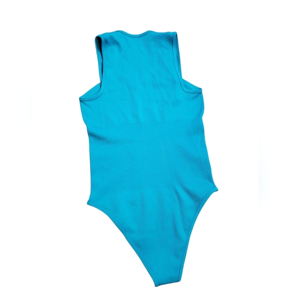 OQQ Kelly Green Square Neck Ribbed Bodysuit Medium - Picture 4 of 4